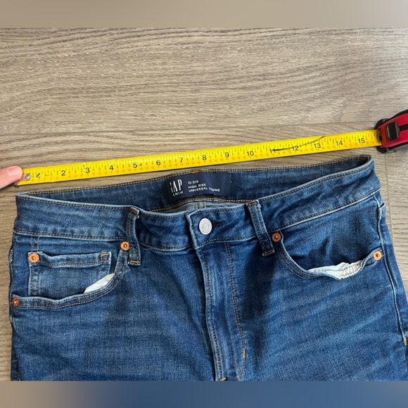 Gap High Rise Universal Legging Jeans Size 12 / 31 Women’s Medium Wash Denim - Picture 6 of 9